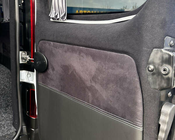 Белый Рено Трафик, объемом двигателя 2 л и пробегом 186 тыс. км за 28800 $, фото 25 на Automoto.ua