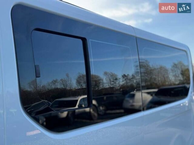 Білий Рено Трафік, об'ємом двигуна 2 л та пробігом 28 тис. км за 29399 $, фото 76 на Automoto.ua