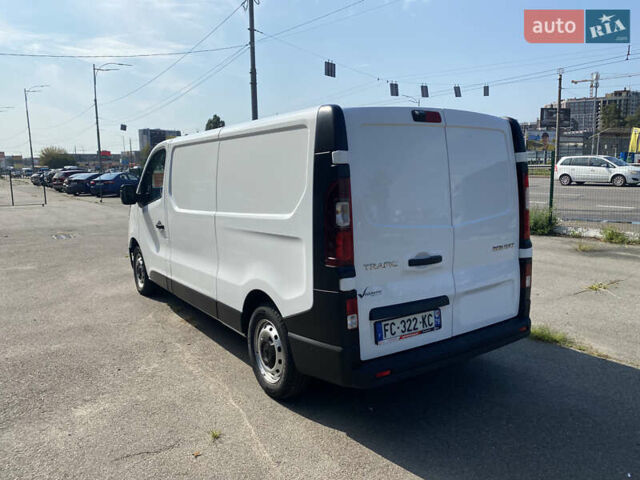 Белый Рено Трафик, объемом двигателя 2 л и пробегом 240 тыс. км за 21900 $, фото 5 на Automoto.ua