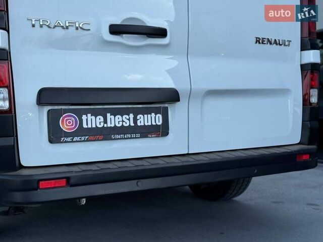 Білий Рено Трафік, об'ємом двигуна 2 л та пробігом 28 тис. км за 29399 $, фото 19 на Automoto.ua