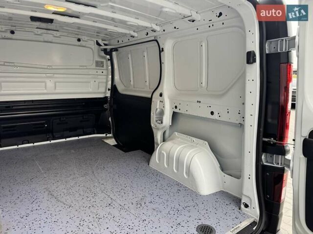 Білий Рено Трафік, об'ємом двигуна 2 л та пробігом 57 тис. км за 24769 $, фото 53 на Automoto.ua