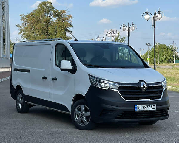 Білий Рено Трафік, об'ємом двигуна 2 л та пробігом 55 тис. км за 23500 $, фото 1 на Automoto.ua