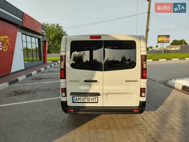 Білий Рено Трафік, об'ємом двигуна 2 л та пробігом 8 тис. км за 36000 $, фото 15 на Automoto.ua