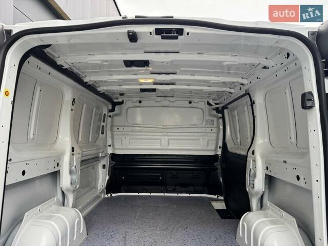 Білий Рено Трафік, об'ємом двигуна 2 л та пробігом 57 тис. км за 24769 $, фото 55 на Automoto.ua