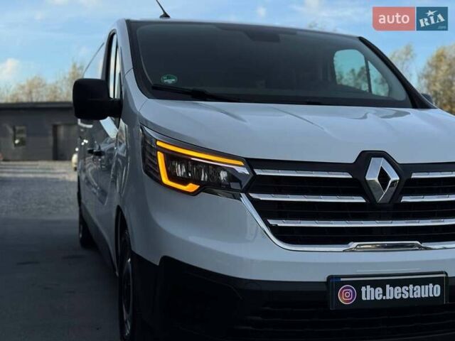 Білий Рено Трафік, об'ємом двигуна 2 л та пробігом 28 тис. км за 29399 $, фото 11 на Automoto.ua