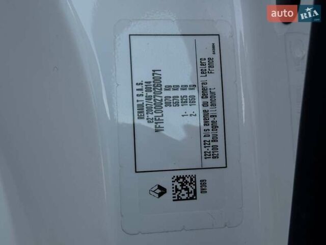 Білий Рено Трафік, об'ємом двигуна 2 л та пробігом 28 тис. км за 29399 $, фото 67 на Automoto.ua