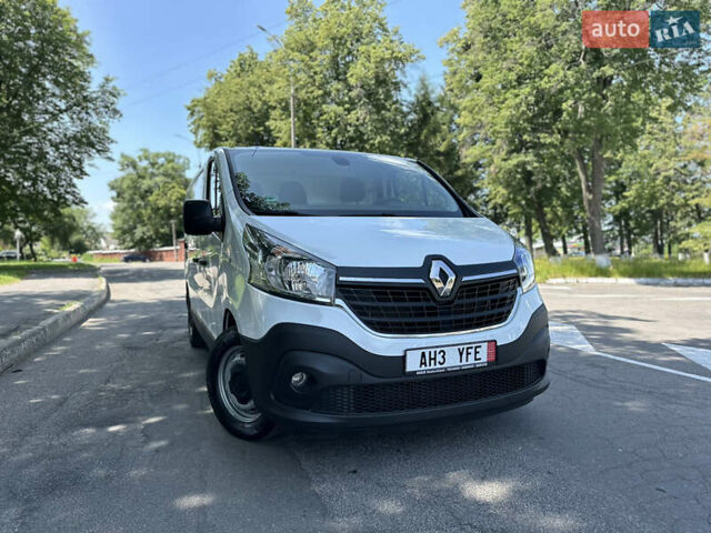 Белый Рено Трафик, объемом двигателя 2 л и пробегом 26 тыс. км за 21699 $, фото 57 на Automoto.ua