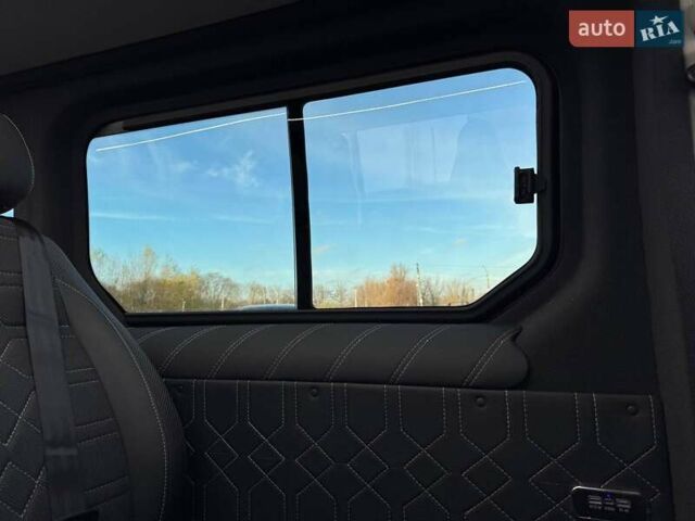 Білий Рено Трафік, об'ємом двигуна 2 л та пробігом 28 тис. км за 29399 $, фото 60 на Automoto.ua