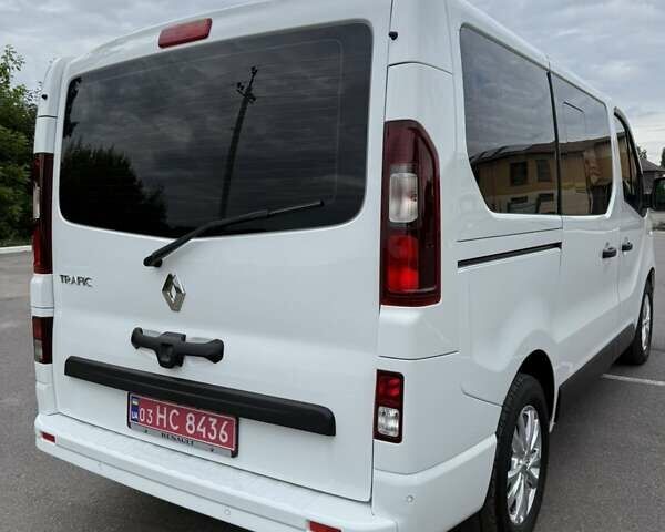 Белый Рено Трафик, объемом двигателя 2 л и пробегом 165 тыс. км за 34600 $, фото 21 на Automoto.ua