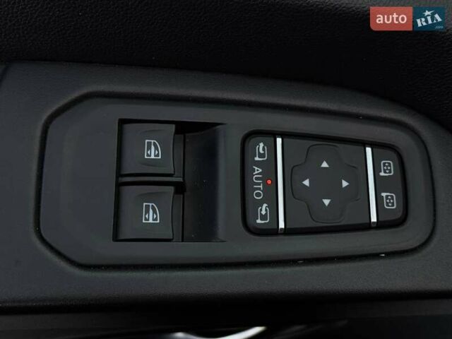 Білий Рено Трафік, об'ємом двигуна 2 л та пробігом 28 тис. км за 29399 $, фото 28 на Automoto.ua