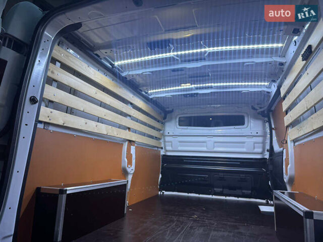 Белый Рено Трафик, объемом двигателя 2 л и пробегом 44 тыс. км за 30750 $, фото 9 на Automoto.ua