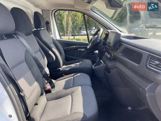 Белый Рено Трафик, объемом двигателя 2 л и пробегом 240 тыс. км за 20500 $, фото 14 на Automoto.ua