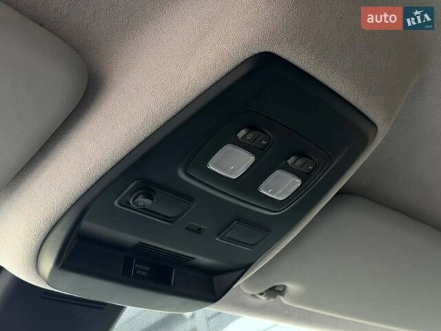 Білий Рено Трафік, об'ємом двигуна 2 л та пробігом 28 тис. км за 29399 $, фото 36 на Automoto.ua