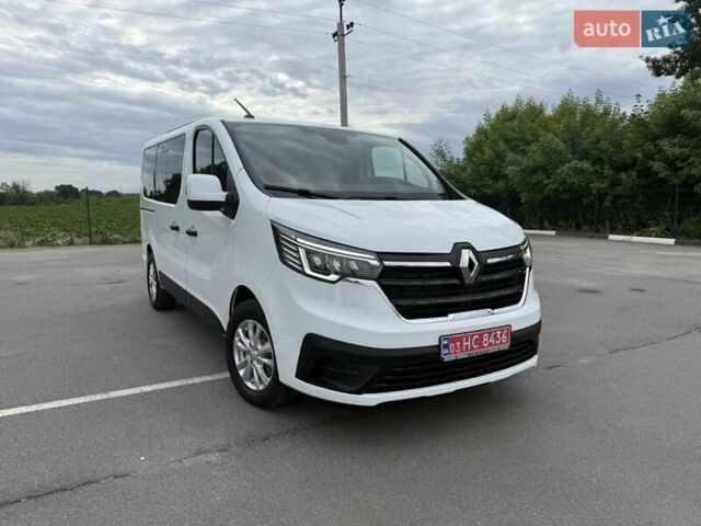 Белый Рено Трафик, объемом двигателя 2 л и пробегом 165 тыс. км за 34600 $, фото 1 на Automoto.ua