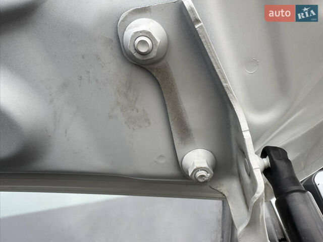 Рено Трафік 2022 у Дубно на Automoto.ua Білий Рено Трафік, об'ємом двигуна 2 л та пробігом 115 тис. км за 28999 $, фото 15 на Automoto.ua