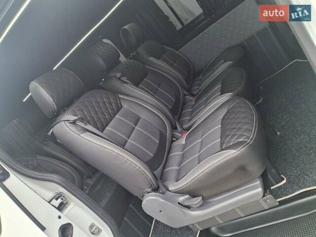 Белый Рено Трафик, объемом двигателя 2 л и пробегом 10 тыс. км за 31700 $, фото 14 на Automoto.ua