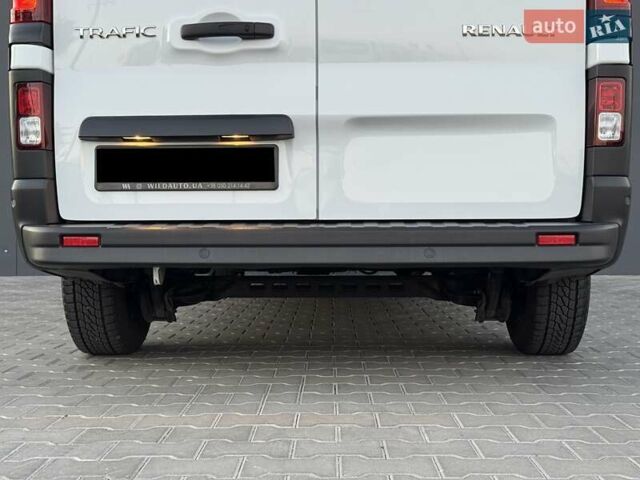 Білий Рено Трафік, об'ємом двигуна 2 л та пробігом 57 тис. км за 24769 $, фото 6 на Automoto.ua