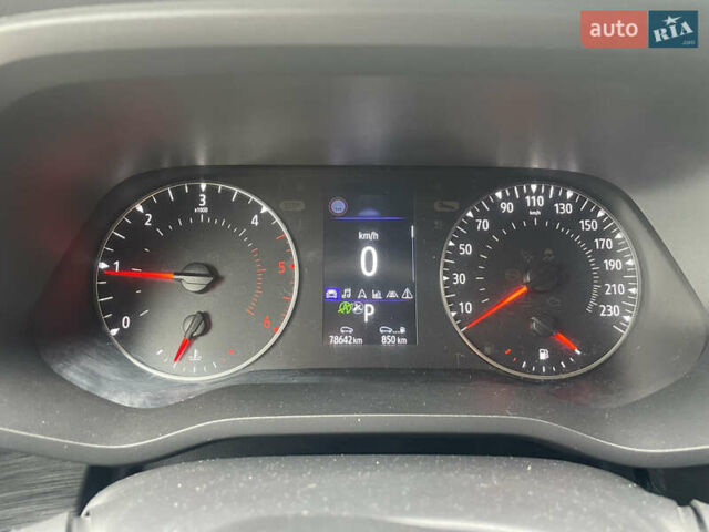 Білий Рено Трафік, об'ємом двигуна 2 л та пробігом 79 тис. км за 35000 $, фото 26 на Automoto.ua