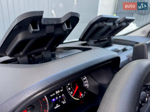 Білий Рено Трафік, об'ємом двигуна 2 л та пробігом 119 тис. км за 27250 $, фото 32 на Automoto.ua