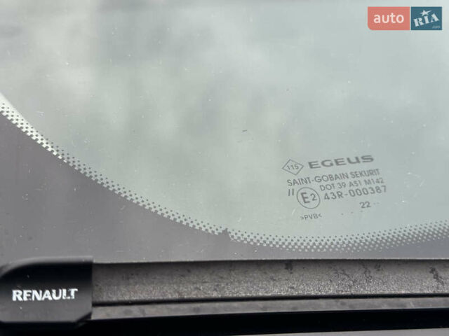 Рено Трафік 2022 у Дубно на Automoto.ua Білий Рено Трафік, об'ємом двигуна 2 л та пробігом 115 тис. км за 28999 $, фото 28 на Automoto.ua