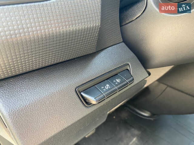 Белый Рено Трафик, объемом двигателя 2 л и пробегом 240 тыс. км за 20500 $, фото 10 на Automoto.ua