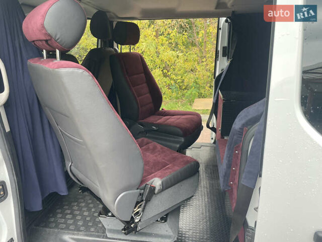 Білий Рено Трафік, об'ємом двигуна 2 л та пробігом 79 тис. км за 35000 $, фото 16 на Automoto.ua