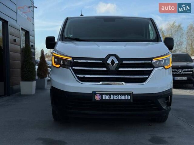 Білий Рено Трафік, об'ємом двигуна 2 л та пробігом 28 тис. км за 29399 $, фото 9 на Automoto.ua