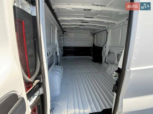Белый Рено Трафик, объемом двигателя 2 л и пробегом 28 тыс. км за 26199 $, фото 59 на Automoto.ua