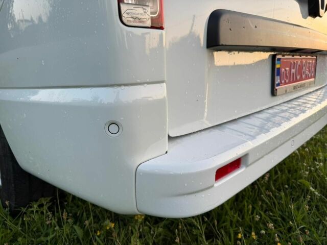 Білий Рено Трафік, об'ємом двигуна 2 л та пробігом 165 тис. км за 32900 $, фото 4 на Automoto.ua