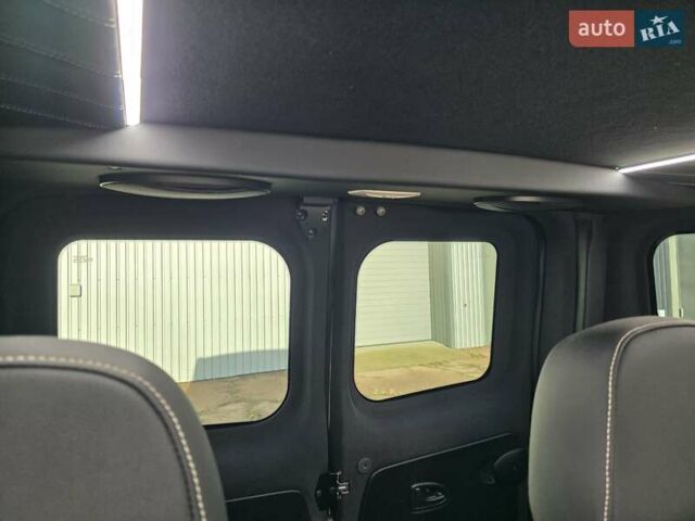 Белый Рено Трафик, объемом двигателя 2 л и пробегом 65 тыс. км за 29950 $, фото 60 на Automoto.ua
