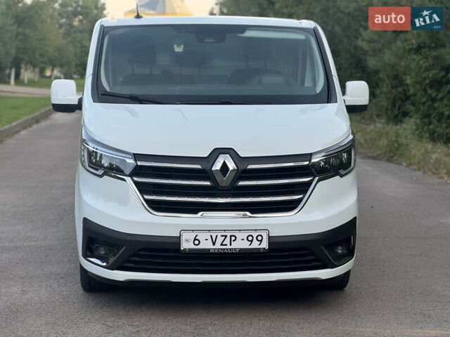 Білий Рено Трафік, об'ємом двигуна 2 л та пробігом 201 тис. км за 22999 $, фото 1 на Automoto.ua