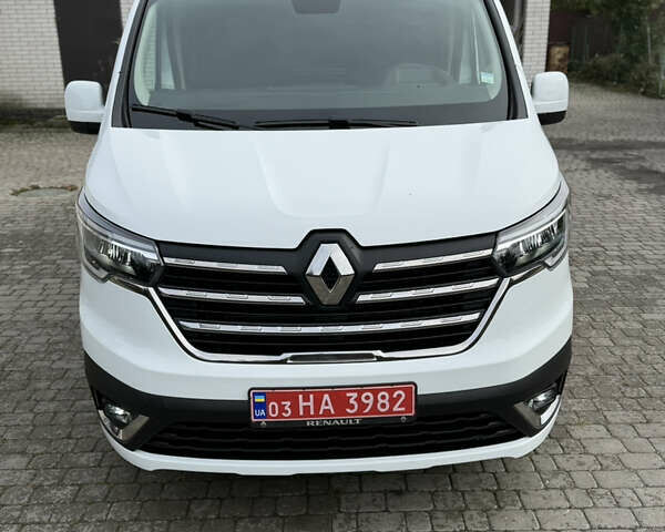 Белый Рено Трафик, объемом двигателя 2 л и пробегом 63 тыс. км за 32650 $, фото 7 на Automoto.ua