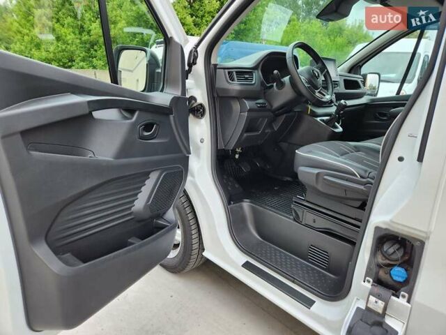 Белый Рено Трафик, объемом двигателя 2 л и пробегом 21 тыс. км за 29900 $, фото 38 на Automoto.ua