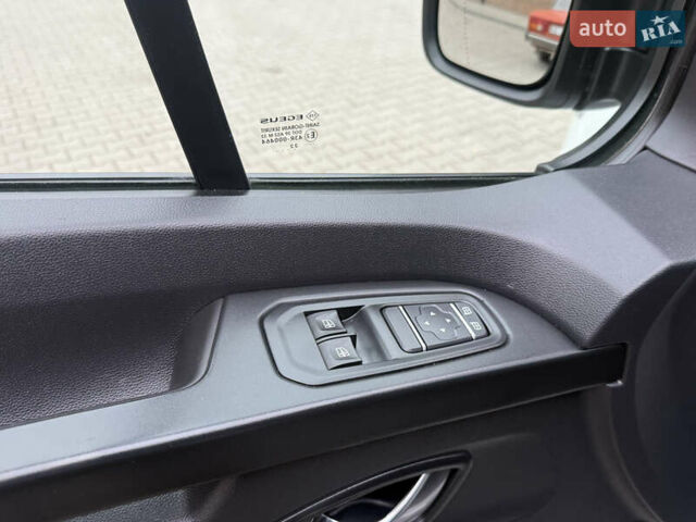 Білий Рено Трафік, об'ємом двигуна 2 л та пробігом 181 тис. км за 26850 $, фото 18 на Automoto.ua