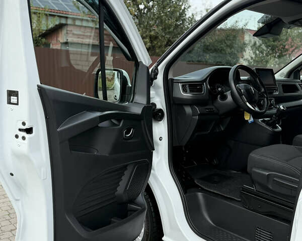 Белый Рено Трафик, объемом двигателя 2 л и пробегом 63 тыс. км за 32650 $, фото 81 на Automoto.ua