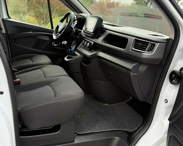 Белый Рено Трафик, объемом двигателя 2 л и пробегом 63 тыс. км за 32650 $, фото 73 на Automoto.ua