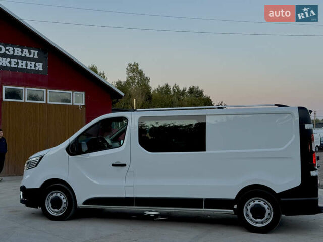 Белый Рено Трафик, объемом двигателя 2 л и пробегом 103 тыс. км за 28999 $, фото 7 на Automoto.ua