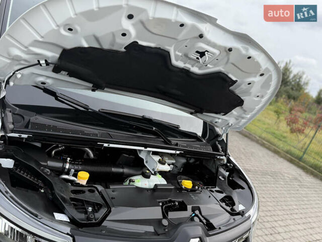 Белый Рено Трафик, объемом двигателя 2 л и пробегом 63 тыс. км за 32650 $, фото 112 на Automoto.ua