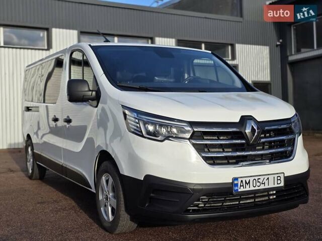 Белый Рено Трафик, объемом двигателя 2 л и пробегом 65 тыс. км за 29950 $, фото 25 на Automoto.ua