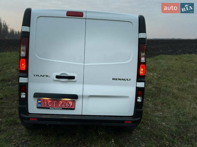 Белый Рено Трафик, объемом двигателя 2 л и пробегом 61 тыс. км за 22550 $, фото 5 на Automoto.ua