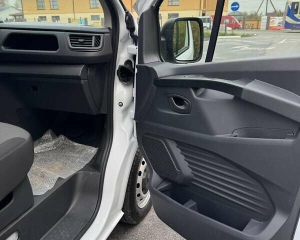 Білий Рено Трафік, об'ємом двигуна 2 л та пробігом 30 тис. км за 24990 $, фото 70 на Automoto.ua