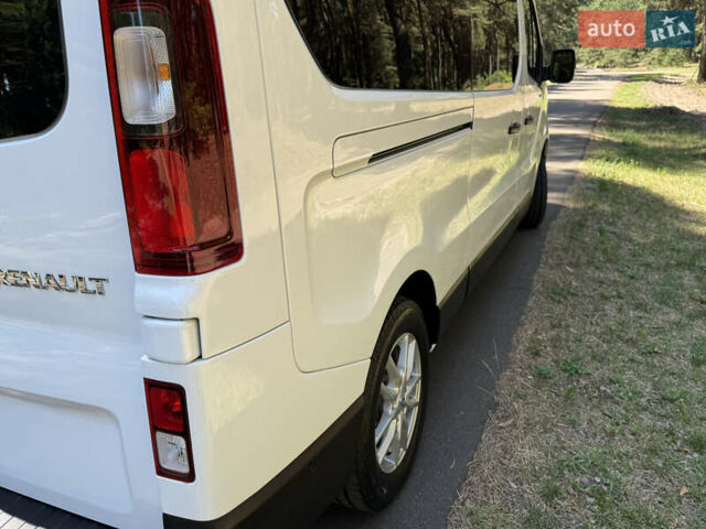 Білий Рено Трафік, об'ємом двигуна 2 л та пробігом 58 тис. км за 38800 $, фото 32 на Automoto.ua