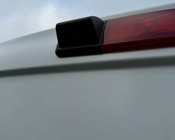 Білий Рено Трафік, об'ємом двигуна 2 л та пробігом 30 тис. км за 24990 $, фото 56 на Automoto.ua