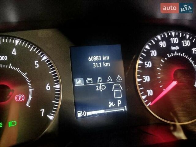 Белый Рено Трафик, объемом двигателя 2 л и пробегом 60 тыс. км за 27700 $, фото 3 на Automoto.ua