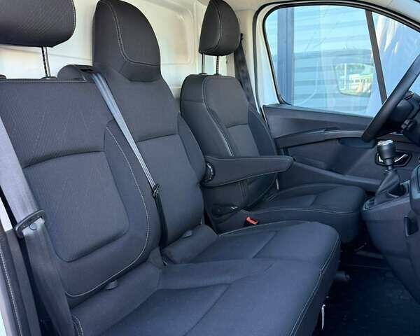 Белый Рено Трафик, объемом двигателя 0 л и пробегом 40 тыс. км за 25500 $, фото 22 на Automoto.ua