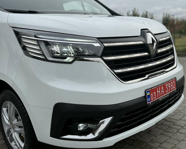 Белый Рено Трафик, объемом двигателя 2 л и пробегом 63 тыс. км за 32650 $, фото 122 на Automoto.ua