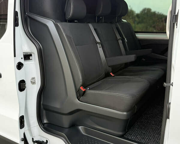 Белый Рено Трафик, объемом двигателя 2 л и пробегом 63 тыс. км за 32650 $, фото 47 на Automoto.ua