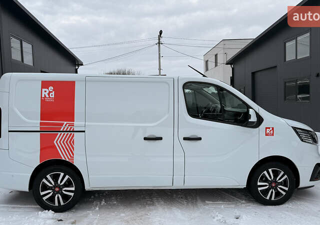 Білий Рено Трафік, об'ємом двигуна 2 л та пробігом 13 тис. км за 29000 $, фото 4 на Automoto.ua