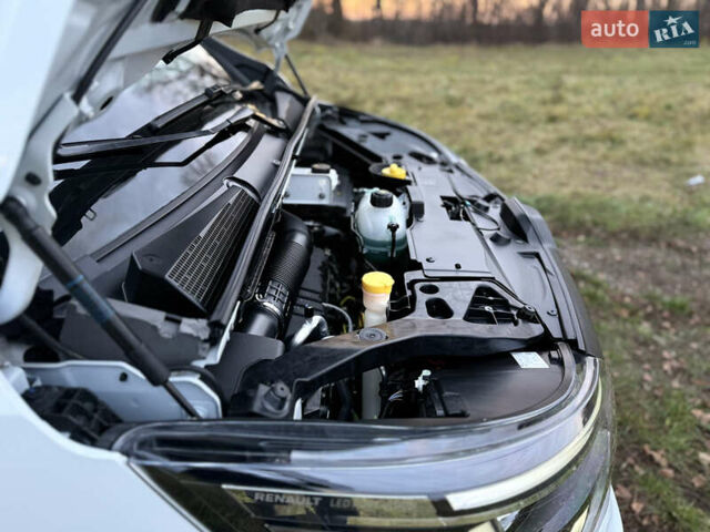 Белый Рено Трафик, объемом двигателя 2 л и пробегом 61 тыс. км за 22550 $, фото 14 на Automoto.ua