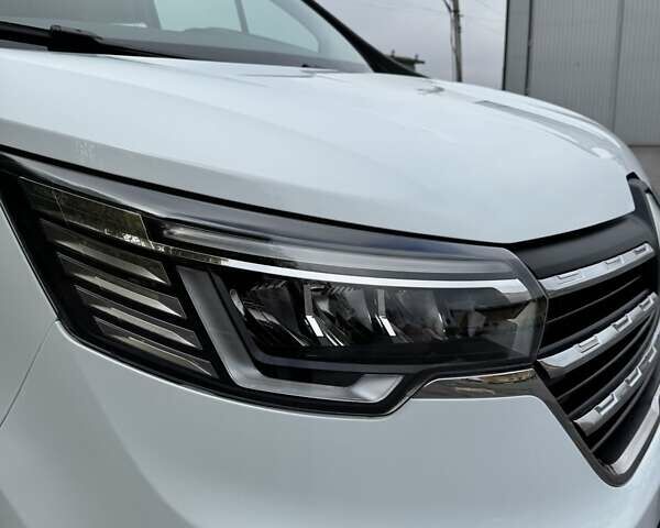 Білий Рено Трафік, об'ємом двигуна 2 л та пробігом 30 тис. км за 24990 $, фото 12 на Automoto.ua